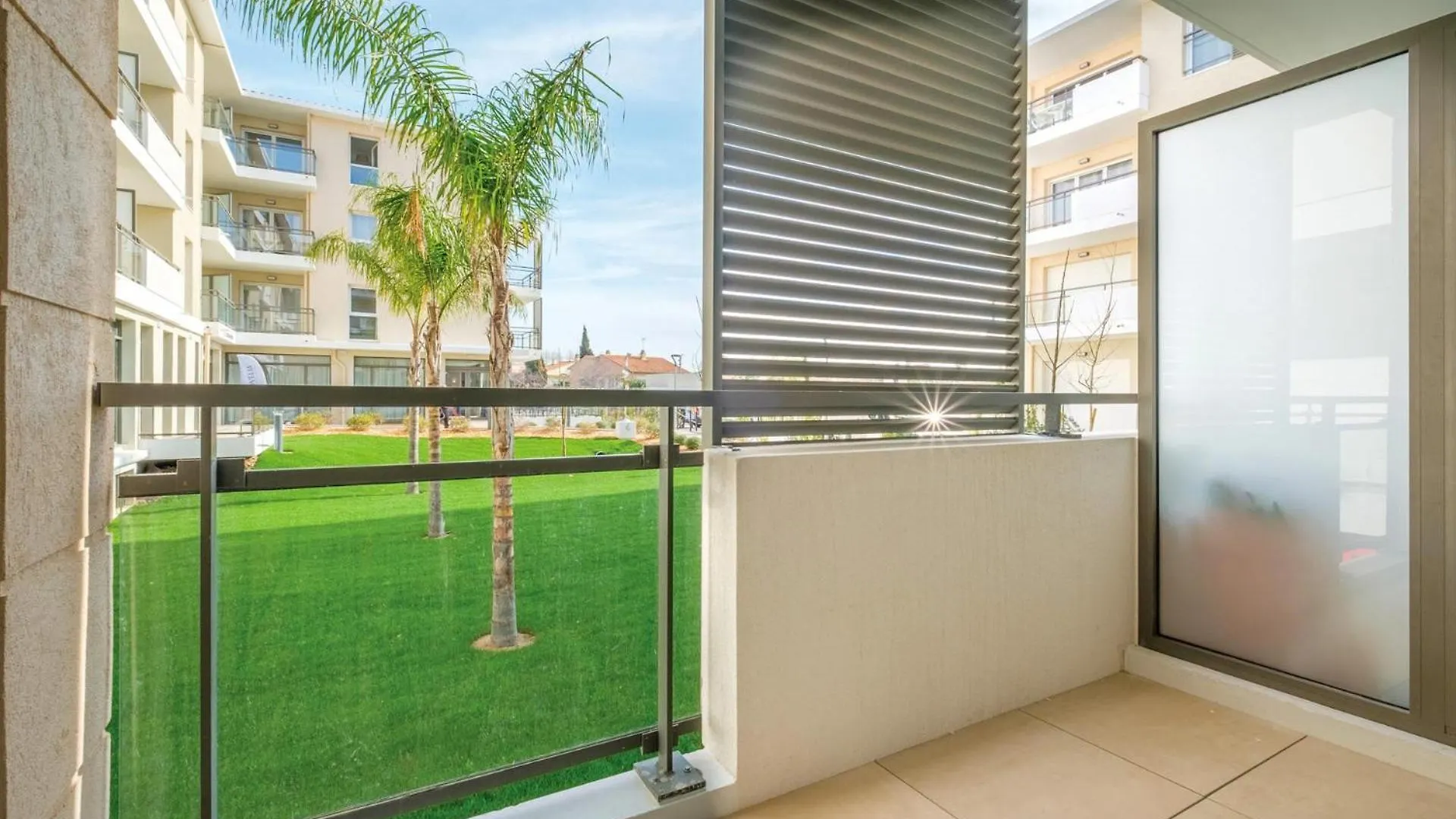Ovelia Frejus - La Villa Marina